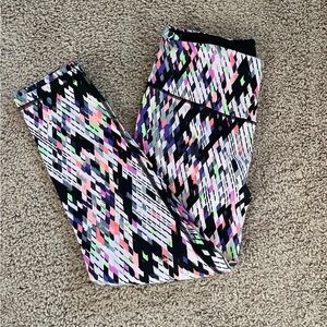 Victoria’s Secret Knockout Capri leggings - size small
